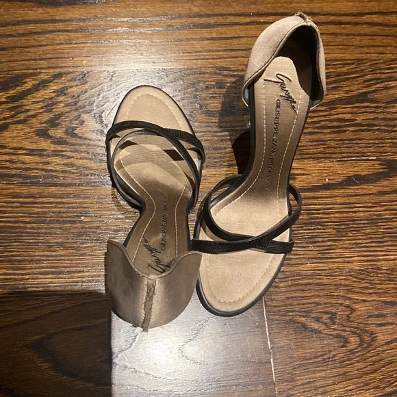 Giuseppe Zanotti Design, black strap sandal with satin heel, woman’s size 37 - Picture 3 of 6